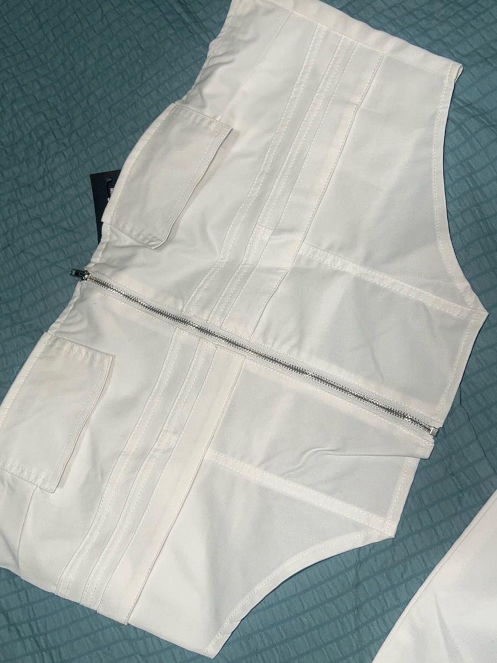 PrettyLittleThing White Zip-Front Utility Vest